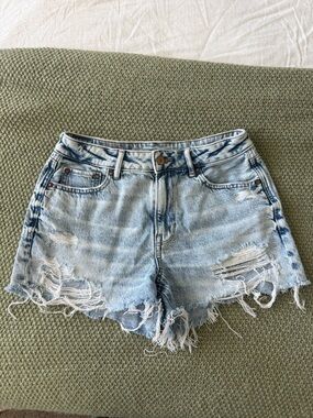 American Eagle Outfitters Light Wash Ripped Denim Shorts